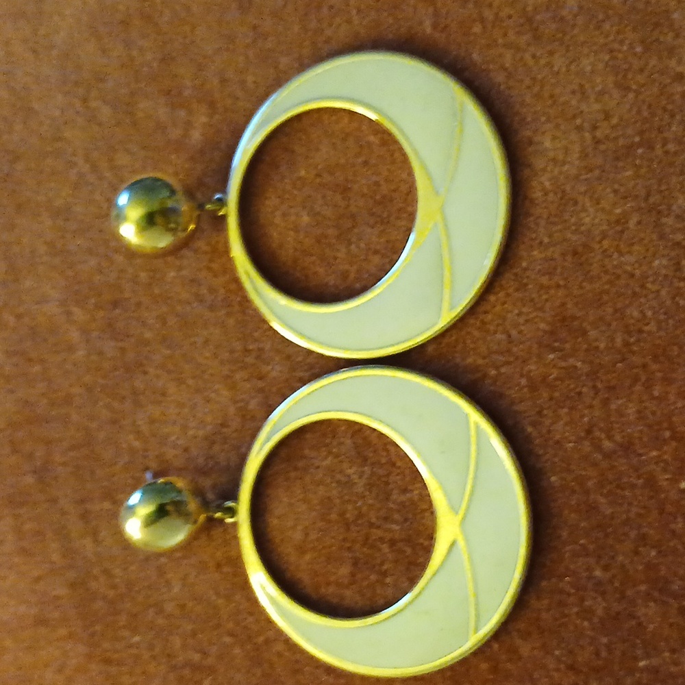 Cream Gold Enamel Circle Earrings Pierced Dangle Round Drop